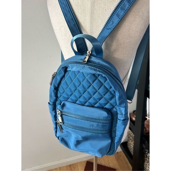 Urban Expressions Bailey Women Backpack Quilted,Material - Nylon blue - Picture 1 of 6